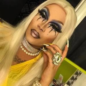 Meet your Posher, Auguste